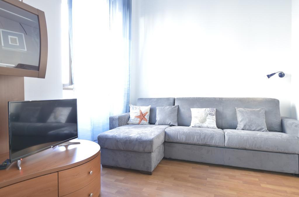 Lecco Apartment Milán Habitación foto